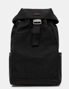CALVIN KLEIN Раница в черно голям размер с изчистен дизайн LV04D3276G