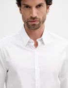 CALVIN KLEIN Риза в бяло с кройка по тялото с класическа яка LV019EU030