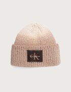 CALVIN KLEIN шапка beanie дамска с вълна бежова LV04F8102G