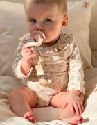 cam cam copenhagen висулка за биберон за деца Bows бежова 953