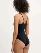 Chantelle Оформящо боди в черно с изчистен дизайн C10UT0