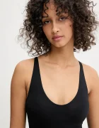 Chantelle Оформящо боди в черно с изчистен дизайн C10UT0