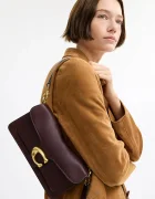 Coach чанта crossbody дамска от кожа Tabby 26 in Soft Grain Leather кафява CCX04