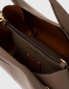 Coach дамска чанта crossbody от кожа Lana Shoulder Bag 23 кафява CM545