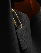 Coach Кожена чанта Lana Shoulder Bag в черно CM544