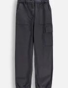 Coccodrillo Детски памучен панталон в сиво с изчистен дизайн WINTER COSY GRIL JUNIOR