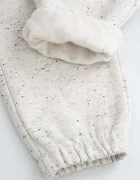 Coccodrillo спортен панталон за бебе с памук бежов със стандартна талия SMALL WONDER UNISEX NEWBORN