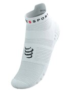 Compressport спортни чорапи Pro Racing v4.0 бели XU00047B5