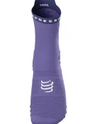 Compressport спортни чорапи Pro Racing v4.0 виолетови XU00048B