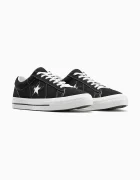 Converse Велурени кецове One Star 95 в черно A14711C