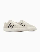 Converse Велурени кецове One Star Academy Pro в бежово A06424C