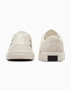 Converse Велурени кецове One Star Academy Pro в бежово A06424C