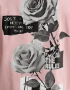 DESIGUAL Памучна тениска ROSA в розово с принт 25SMTK21