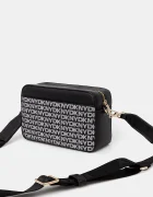 DKNY Чанта в бяло R42EYE22