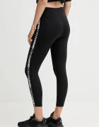 DKNY Клин в черно с апликация DP5P3523