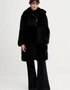 DKNY Палто