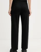 DKNY Спортен панталон в черно с изчистен дизайн DP6P3794