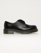 Dr. Martens Кожени половинки обувки 1461 в черно с равна подметка 11838002