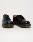 Dr. Martens Кожени половинки обувки 1461 в черно с равна подметка 11838002