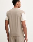 EA7 Emporio Armani Памучна тениска в кафяво с принт AF12503.7M001603