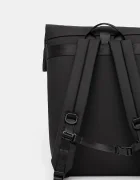 EA7 Emporio Armani Раница в черно голям размер с изчистен дизайн AF13811.7X000287