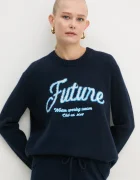 From Future Кашмирен пуловер