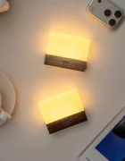 Gingko Design малка LED лампа от орехова дървесина 8 x 25 x 66 cm G082WT