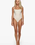 god save queens боди дамско SQUARE-NECK BODYSUIT бежово GSQ-139-372