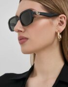 Gucci Слънчеви очила в черно GG1535S
