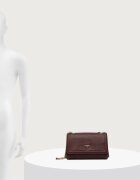 GUESS чанта crossbody дамска от имитация на кожа NOELLE бордо HWZG96 72210