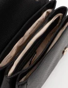 GUESS чанта crossbody дамска от имитация на кожа NOELLE черна HWZG96 72210