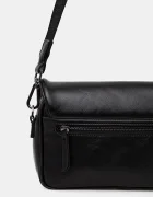 GUESS Чанта през рамо BOSTON в черно HMBOCA P5464