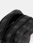 GUESS Чанта през рамо MILANO в черно HMMILO P5425