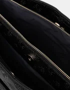GUESS Чанта SALINGE в черно TWDP96 24024