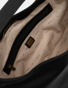 GUESS чанта тип хобо дамска от имитация на кожа CAMDEN черна HWBB93 08180