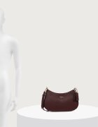 GUESS чанта тип хобо дамска от имитация на кожа NOELLE бордо HWZG96 72180