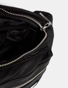 GUESS Чанта за кръст BERLIN в черно HMBENY P6156