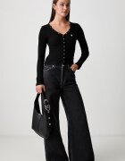 GUESS JEANS блуза с дълги ръкави дамска от памук с еластан черна W6YP03 K3647