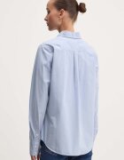 GUESS JEANS Памучна риза дамска в синьо със стандартна кройка с класическа яка W4YH68 WGCF1