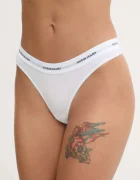 GUESS JEANS Прашки