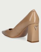 GUESS обувки с дебел ток от кожа BARCHIE бежови FLFBAR LEP08