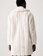 GUESS палто от еко пух дамско SOPHY бежово W6BL19 W3752