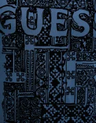 GUESS Памучна тениска в синьо с десен M5YI13 I3Z14
