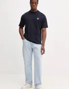GUESS Памучна тениска в тъмносиньо с апликация M6RI25 I3Z14