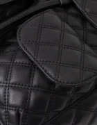 GUESS Раница GIULLY дамска в черно малък размер с изчистен дизайн HWQG96 73330