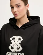GUESS Суичър CARMEN в черно с качулка с апликация V5YQ01 KCX22