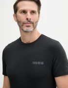 GUESS Тениска в черно с апликация U5GM30 KCPZ1