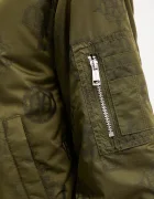 GUESS Яке бомбър PHILOMENE в зелено зимен модел W5YL08 WHDK2