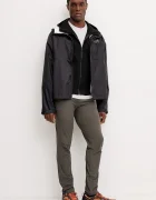 Helly Hansen Спортен суичър Hydropower Ocean 2.0 в черно с качулка с изчистен дизайн 34264.