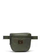 Herschel Чанта за кръст Settlement Quilted